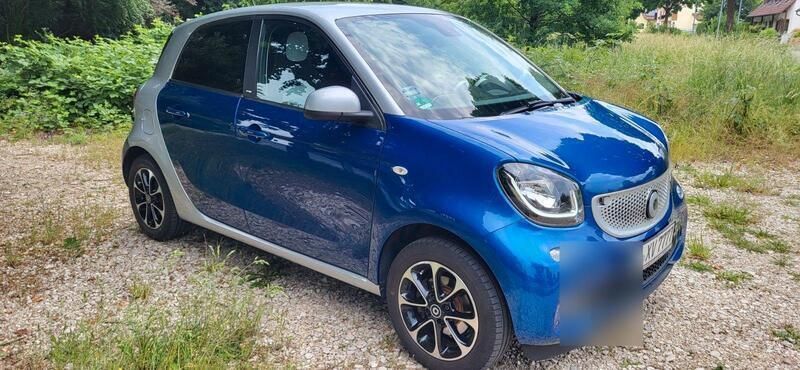 Blau Gebraucht 2015 Smart ForFour Passion Kleinwagen | 5.399 € (Guter Preis) - Bild 1/4