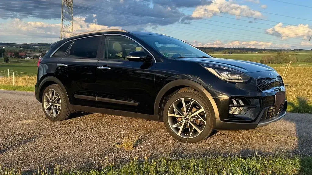 Gebraucht Kia Niro Spirit 141 PS (103 kW) 2021 Schwarz SUV