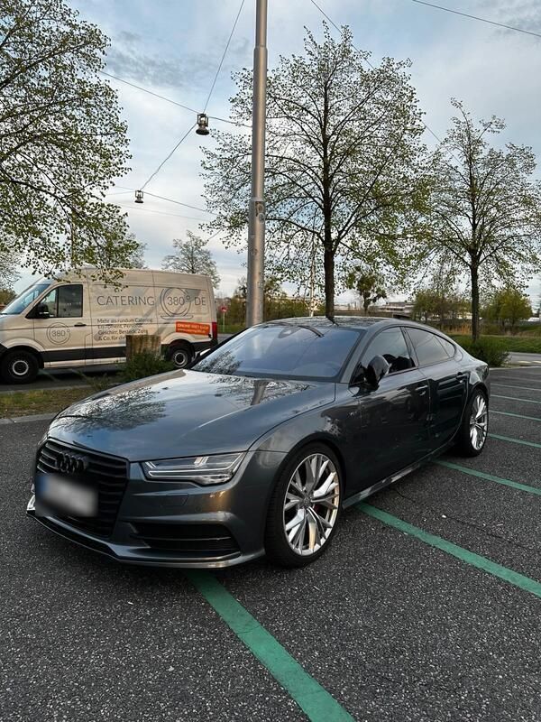 Grau Gebraucht 2016 Audi A7 Competition Kleinwagen | 28.750 € (Guter Preis) - Bild 1/4