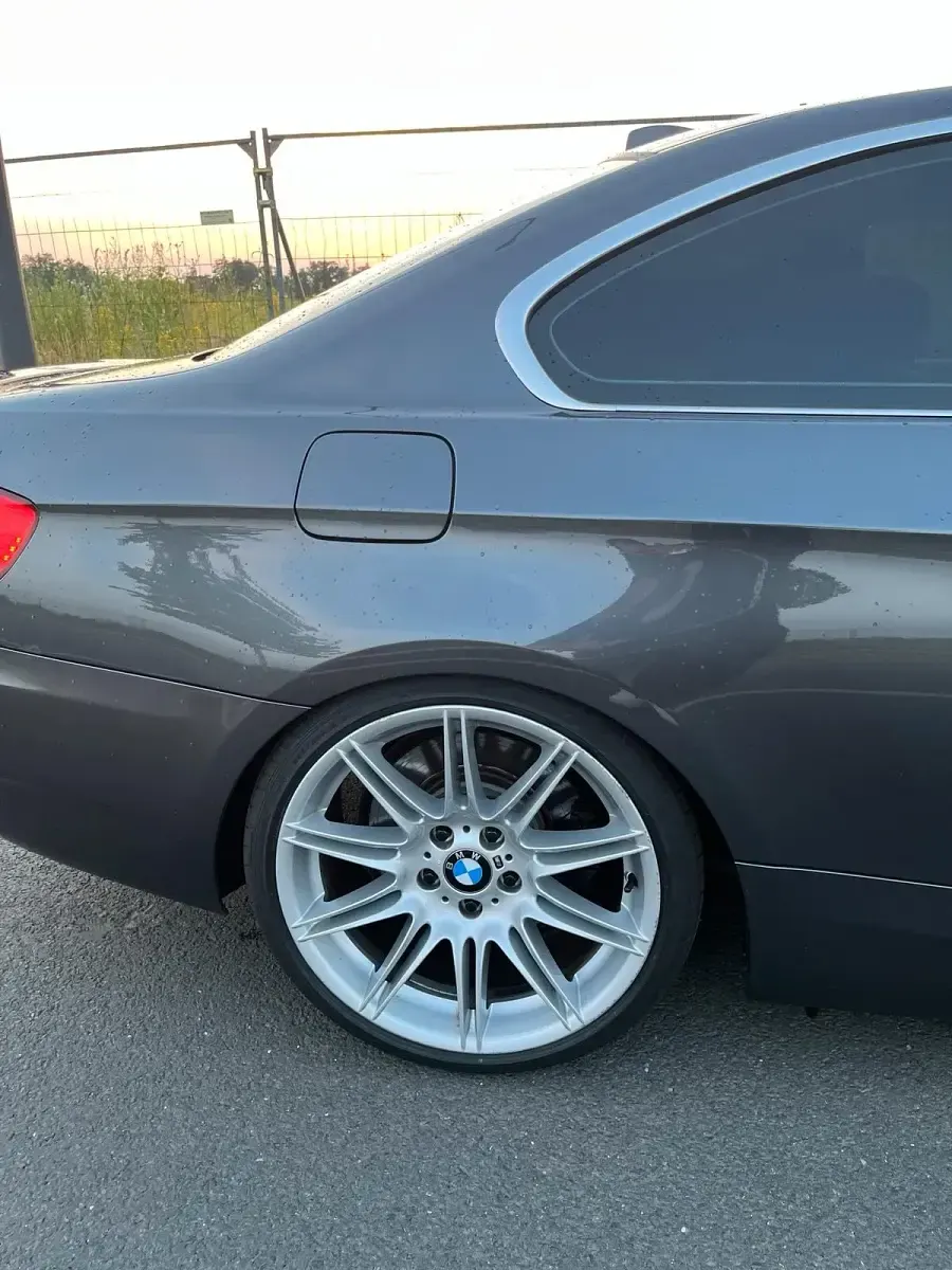 Gebraucht BMW 335 306 PS (225 kW) 2007 Grau Coupé