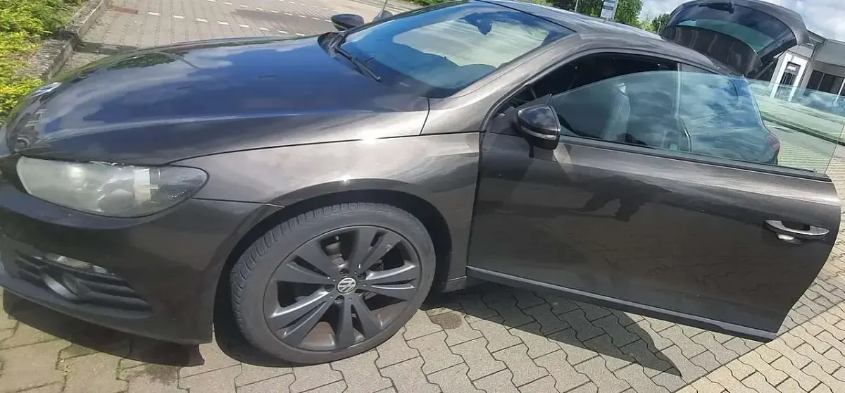 Gebraucht VW Scirocco Edition 140 PS (102 kW) 2011 Braun Coupé