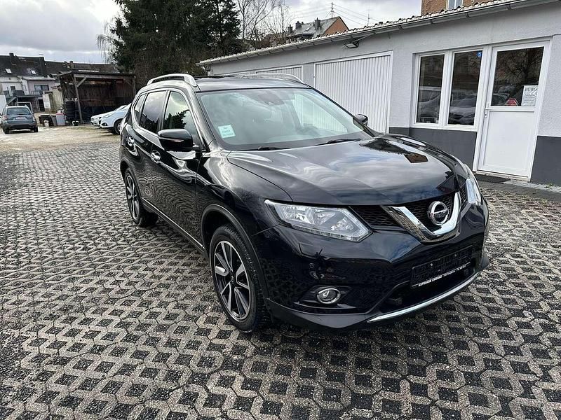 Gebraucht Nissan X-Trail 360º 131 PS (96 kW) 2017 Black pearl (m) SUV