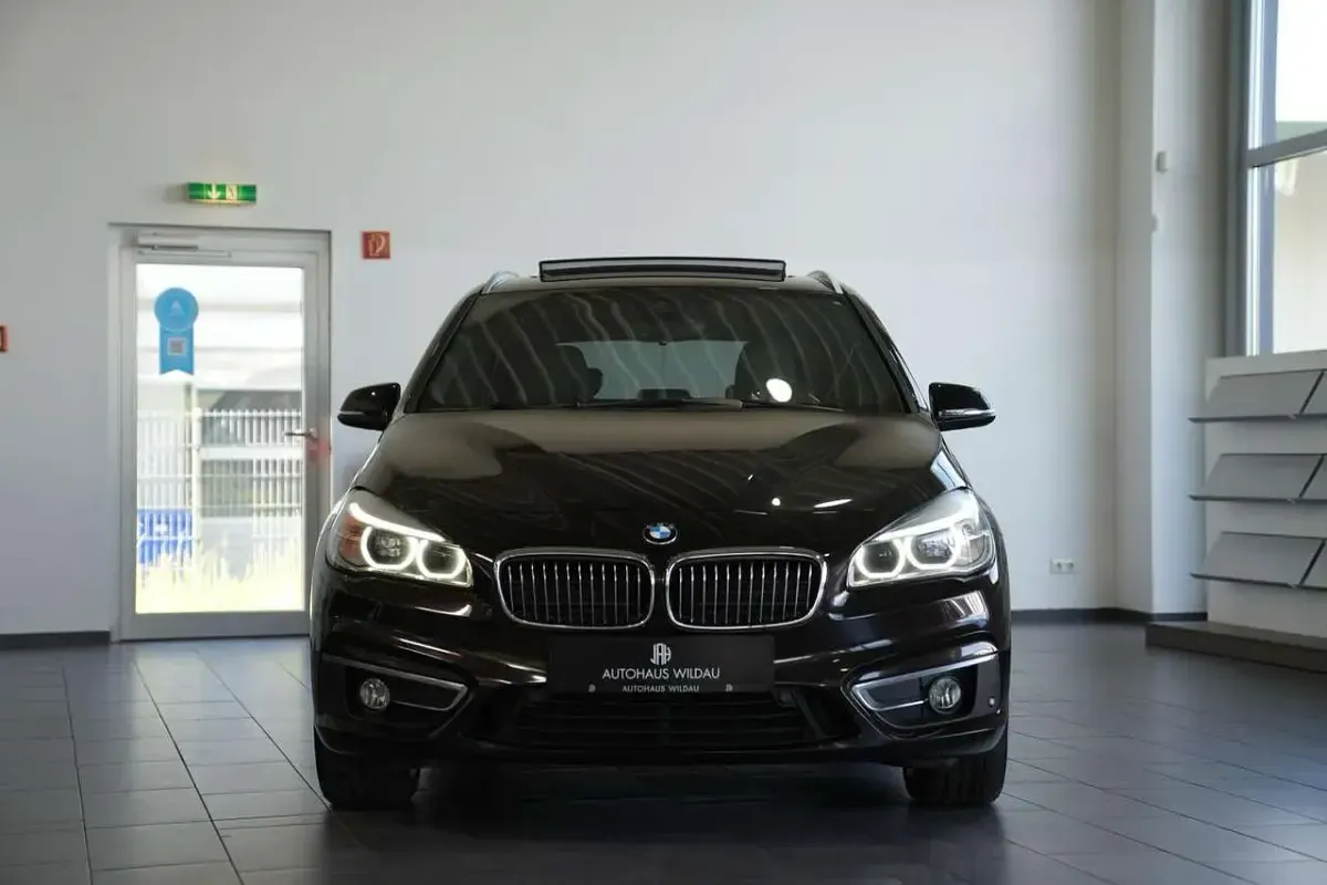 Gebraucht BMW 220 Luxury Line 192 PS (141 kW) 2016 Sparkling brown Van / Kleinbus