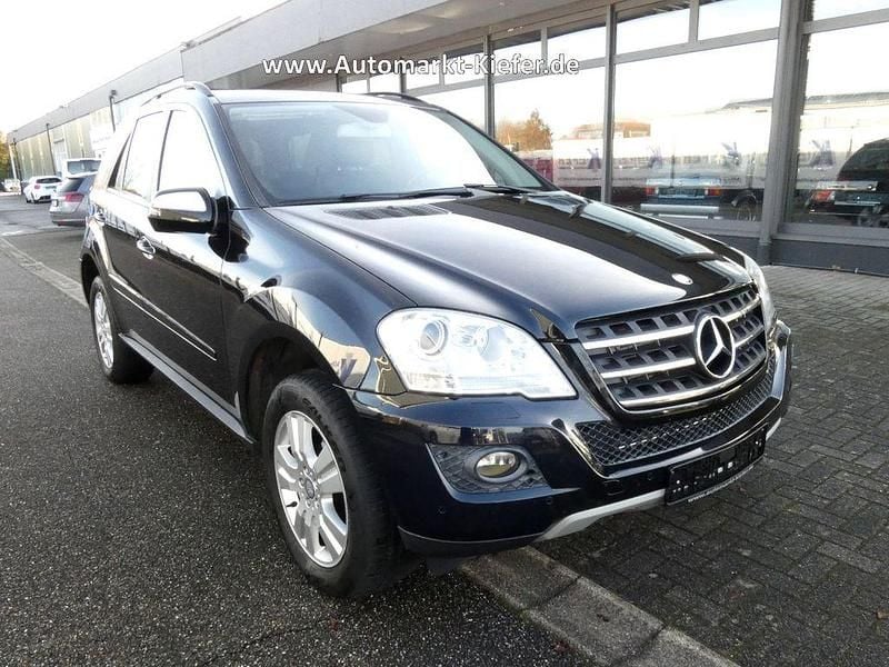 Gebraucht Mercedes ML350 231 PS (169 kW) 2010 Schwarz SUV