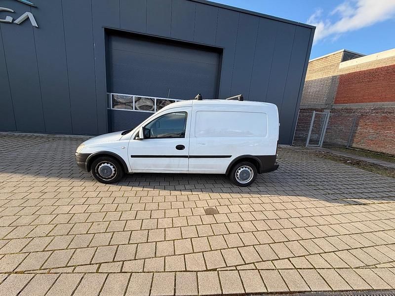 Gebraucht Opel Combo 75 PS (55 kW) 2011 Weiß Van / Kleinbus