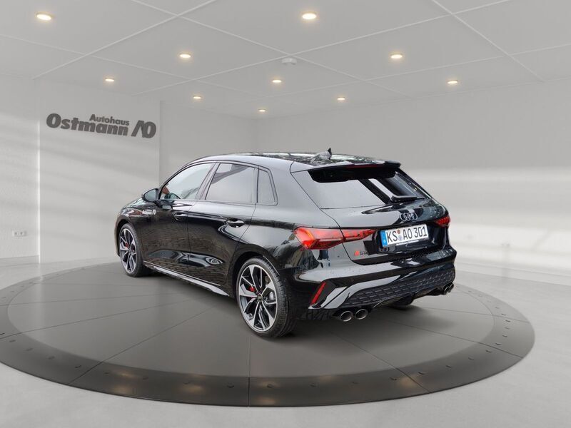 Gebraucht Audi S3 Ambiente 333 PS (244 kW) 2025 Mythosschwarz metallic Limousine
