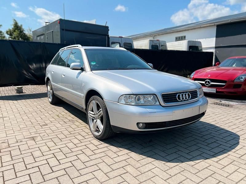 Silber Gebraucht 2000 Audi A4 Kombi | 1.500 € (Superpreis) - Bild 1/4