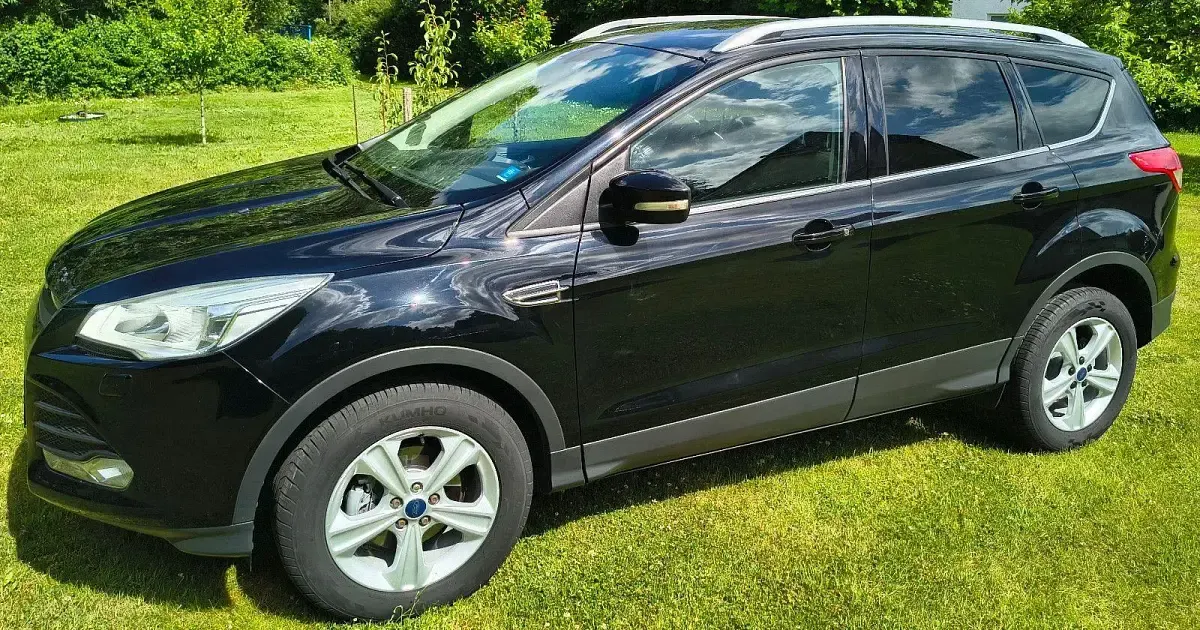 Gebraucht Ford Kuga Trend 150 PS (110 kW) 2015 Schwarz SUV