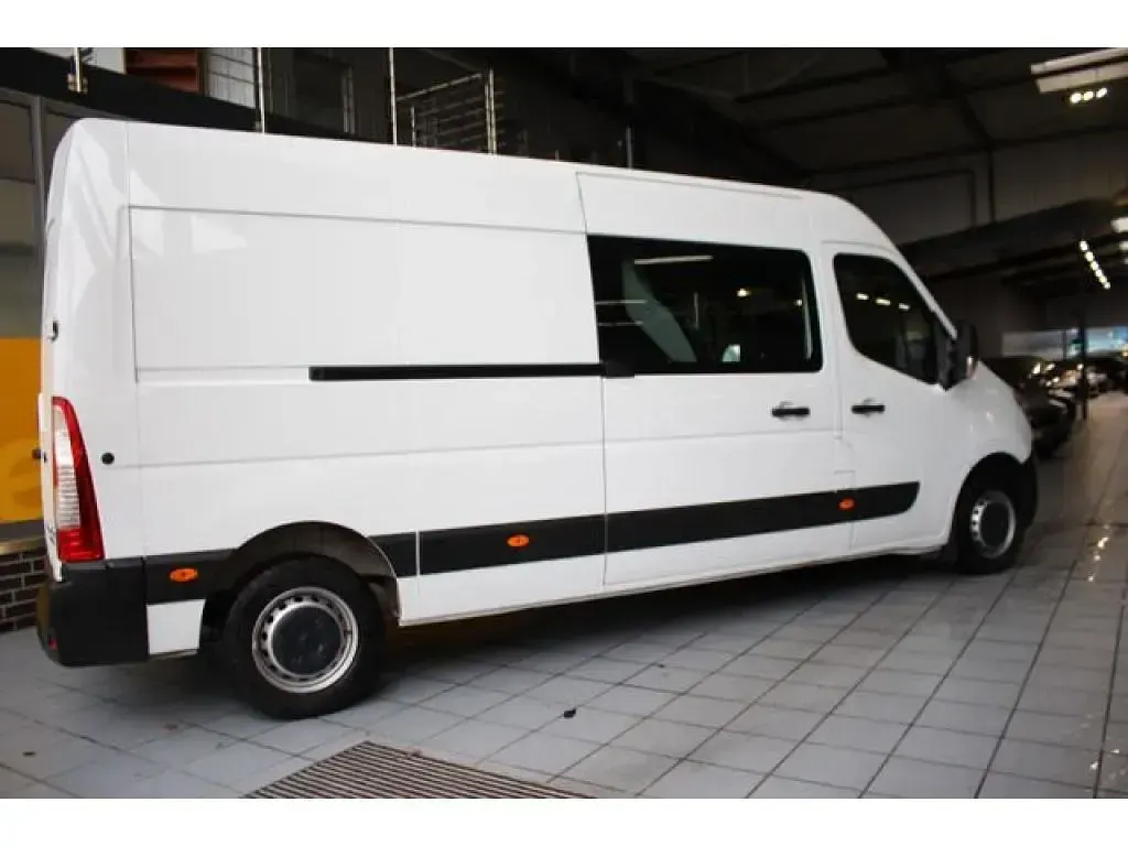 Gebraucht Opel Movano 136 PS (100 kW) 2021 Mineral/polar weiss (055p) Van
