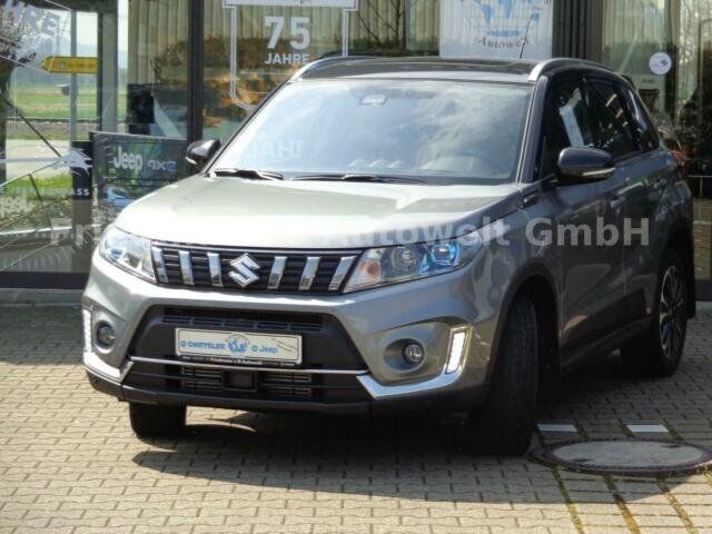 Grau metallic Gebraucht 2019 Suzuki Vitara SUV | 21.990 € (Teuer) - Bild 1/4