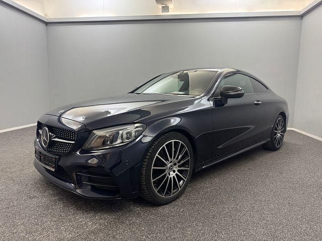 Blau Gebraucht 2018 Mercedes C300 AMG line Coupé | 26.499 € (Fairer Preis) - Bild 1/4