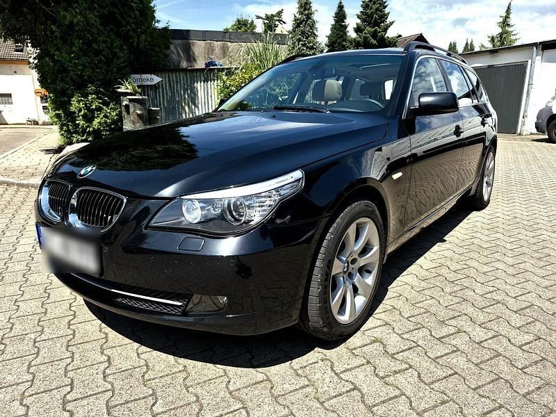 Schwarz Gebraucht 2009 BMW 525 Kombi | 5.900 € (Fairer Preis) - Bild 1/4