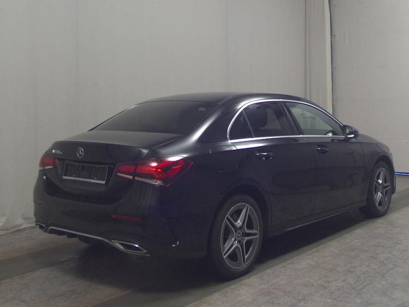 Gebraucht Mercedes A250 AMG line 218 PS (160 kW) 2021 Schwarz Limousine