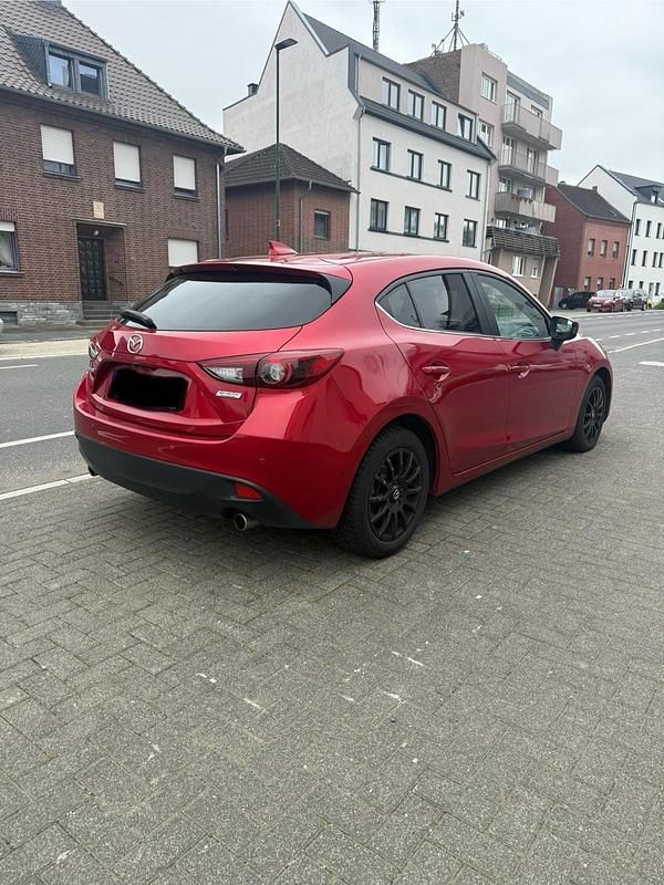 Gebraucht Mazda 3 145 PS (106 kW) 2016 Rot Limousine