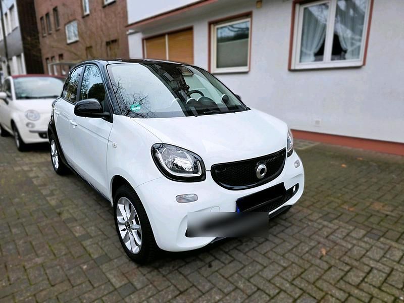 Weiß Gebraucht 2015 Smart ForFour Kleinwagen | 7.000 € (Fairer Preis) - Bild 1/4