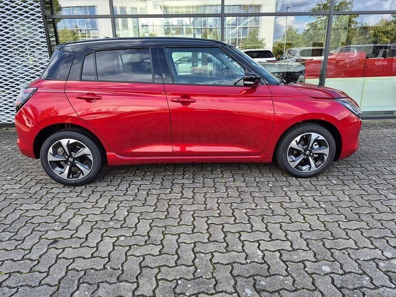 Neu Suzuki Swift Comfort+ 83 PS (61 kW) 2025 Rot Kleinwagen