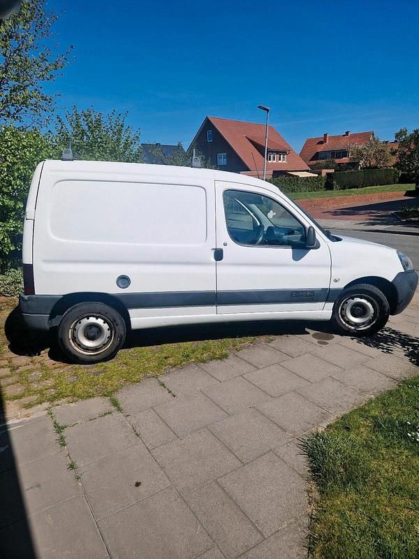 Gebraucht Citroën Berlingo 75 PS (55 kW) 2007 Weiß Van / Kleinbus