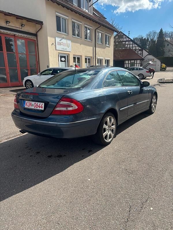 Gebraucht Mercedes CLK240 Elegance 170 PS (125 kW) 2002 Blau Coupé