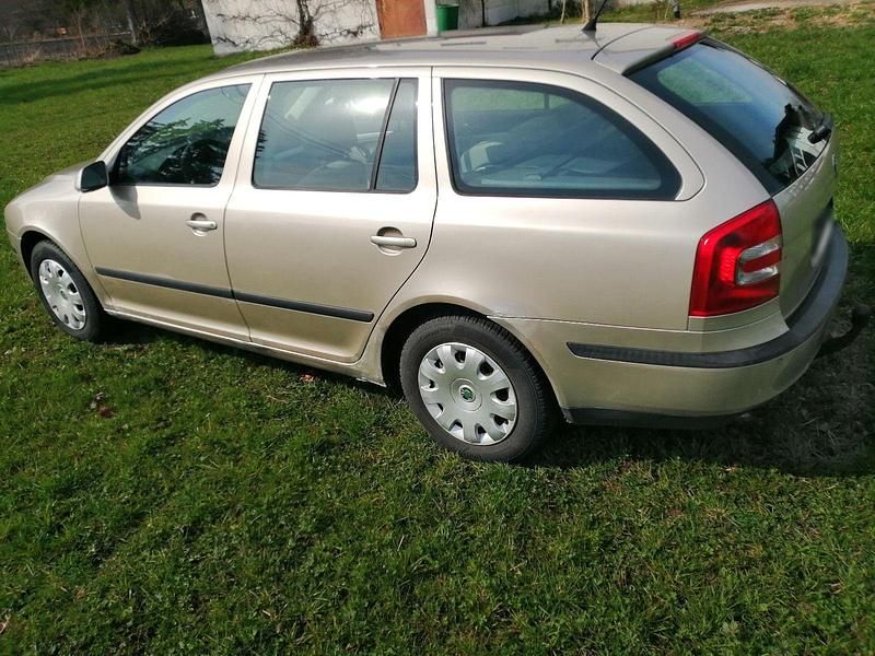 Gebraucht Skoda Octavia Ambiente 105 PS (77 kW) 2005 Beige Kombi