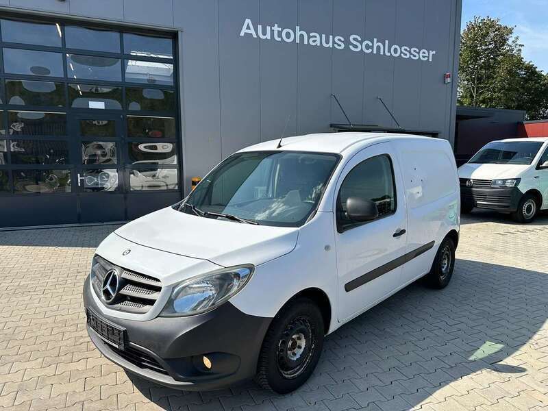 Arktikweiss Gebraucht 2013 Mercedes Citan 109 Van / Kleinbus | 3.599 € - Bild 1/4