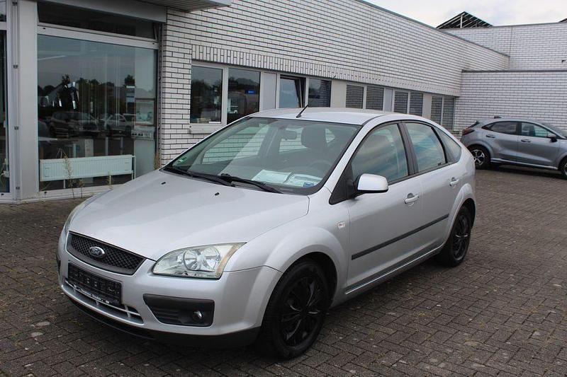 Silber Gebraucht 2007 Ford Focus Fun X Limousine | 2.850 € (Fairer Preis) - Bild 1/4