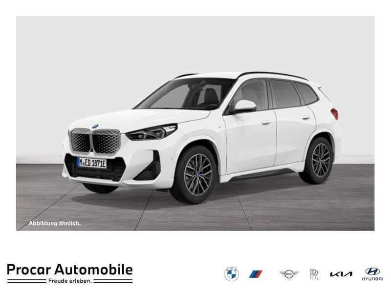 Weiß Neu 2025 BMW iX1 M Sport SUV | 57.450 € (Fairer Preis) - Bild 1/4