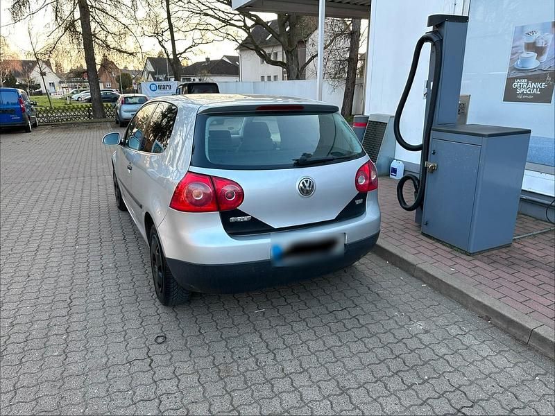 Gebraucht VW Golf 75 PS (55 kW) 2004 Silber Coupé