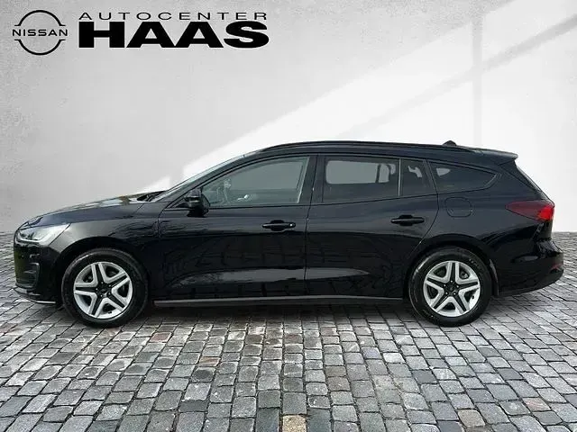 Gebraucht Ford Focus Cool & Connect 120 PS (88 kW) 2022 Obsidianschwarz (metallic) Kombi