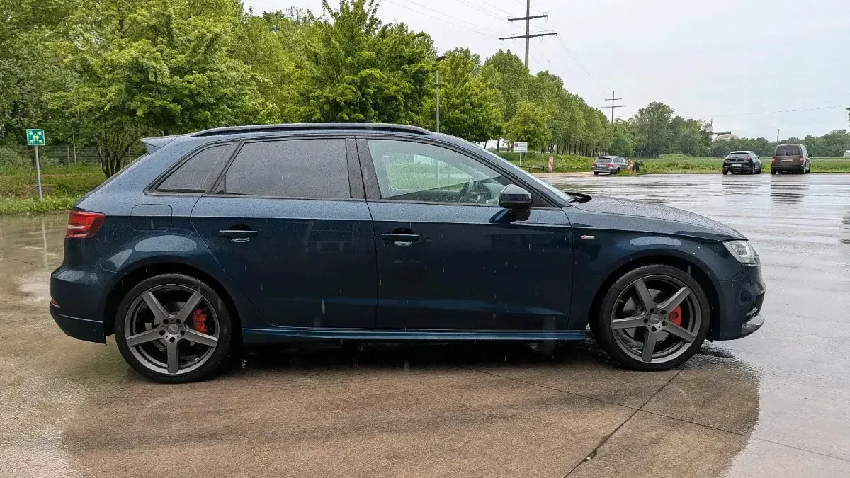 Gebraucht Audi A3 S-Line 190 PS (139 kW) 2019 Blau Limousine