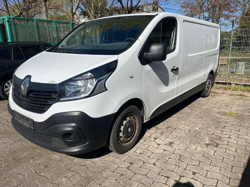 Gebraucht Renault Trafic 121 PS (88 kW) 2019 Weiß Van / Kleinbus