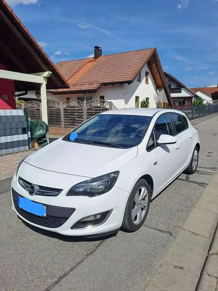 Gebraucht Opel Astra S 120 PS (88 kW) 2015 Weiß Limousine