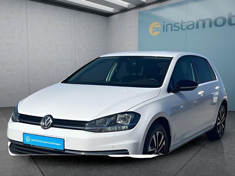 Weiß Gebraucht 2019 VW Golf VII Kleinwagen | 20.349 € (Fairer Preis) - Bild 1/4