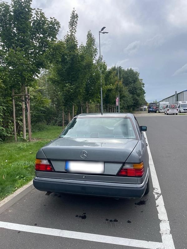 Gebraucht Mercedes E230 1990 Limousine