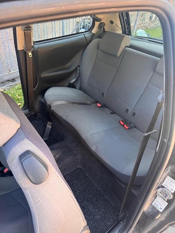 Blau Gebraucht 2003 Fiat Punto Kleinwagen | 850 € - Bild 1/4