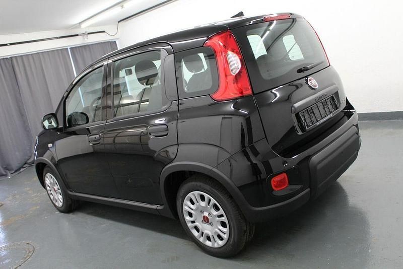 Gebraucht Fiat Panda 69 PS (50 kW) 2023 Schwarz Limousine