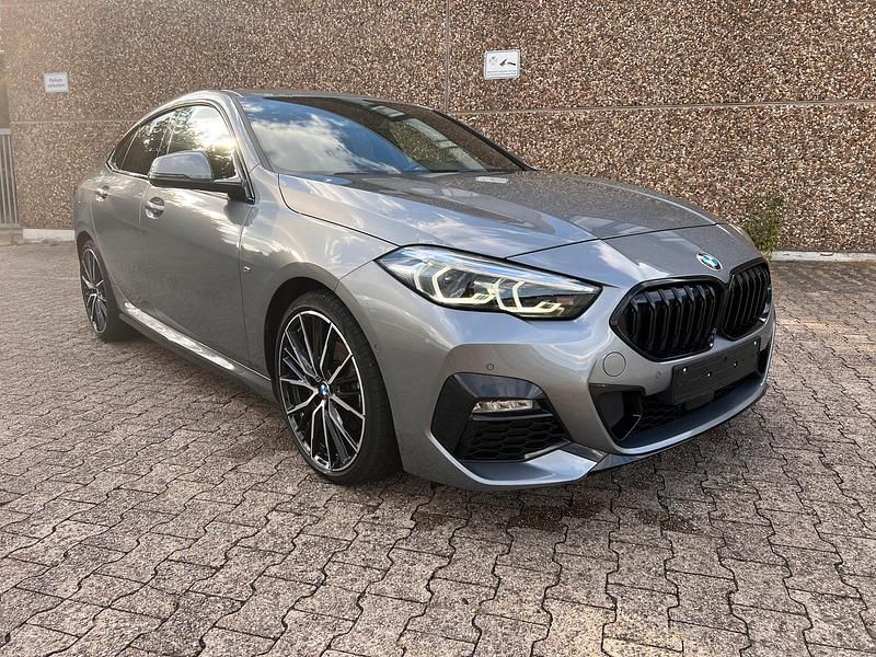 Grau Gebraucht 2024 BMW 218 M Sport Coupé | 28.500 € (Guter Preis) - Bild 1/4