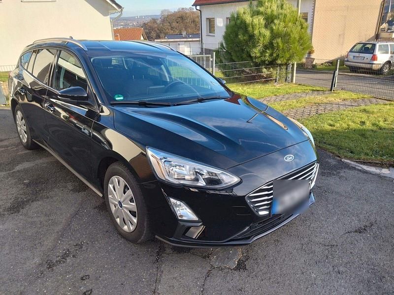 Schwarz Gebraucht 2019 Ford Focus Cool & Connect Kombi | 10.800 € (Superpreis) - Bild 1/4
