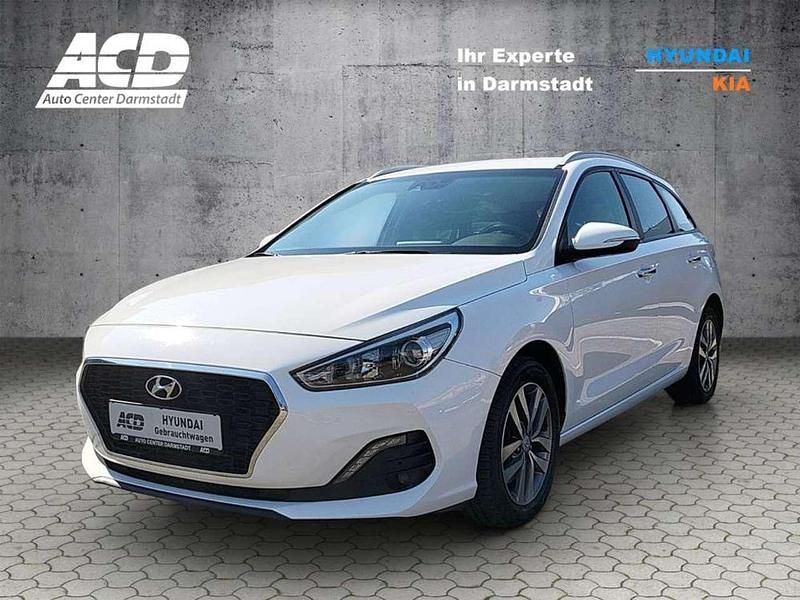 Weiß Gebraucht 2019 Hyundai i30 Trend Kombi | 15.490 € (Fairer Preis) - Bild 1/4