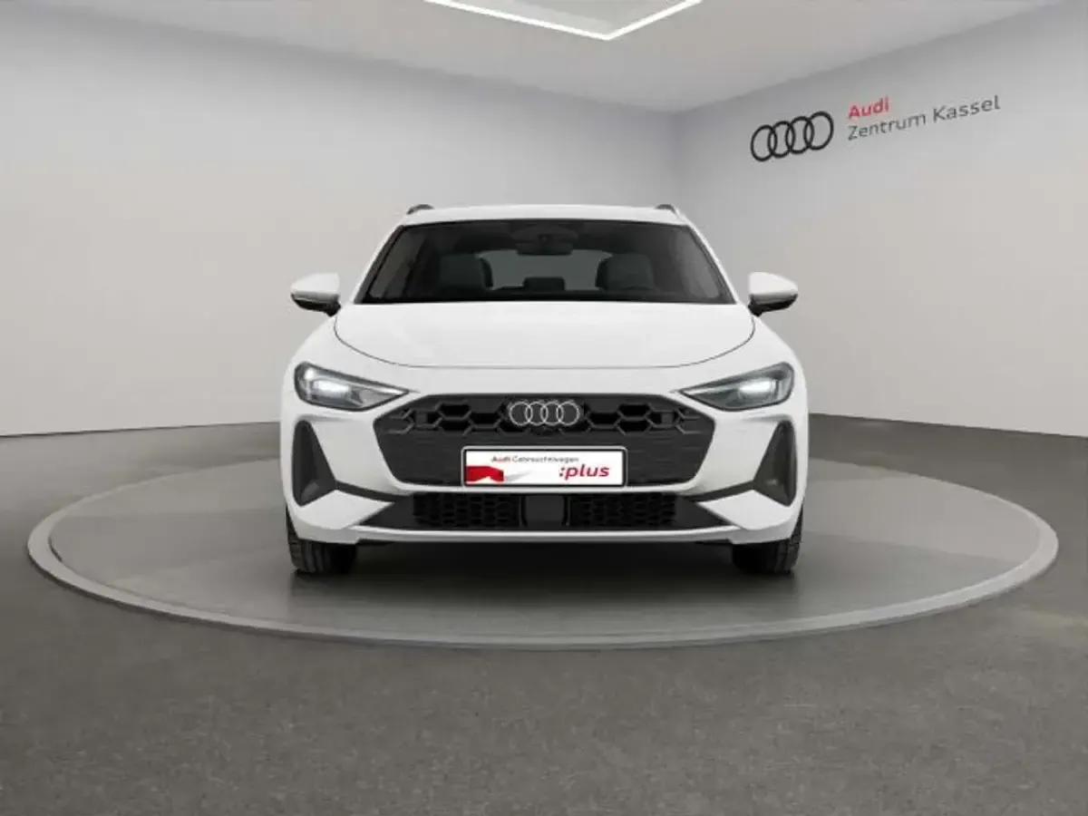 Neu Audi A5 Basis 204 PS (150 kW) 2025 Weiß Kombi