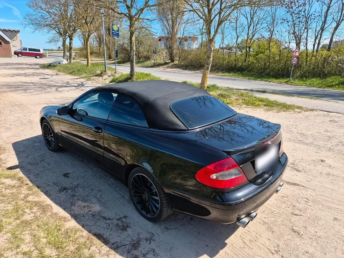 Gebraucht Mercedes CLK200 184 PS (135 kW) 2009 Schwarz Cabrio