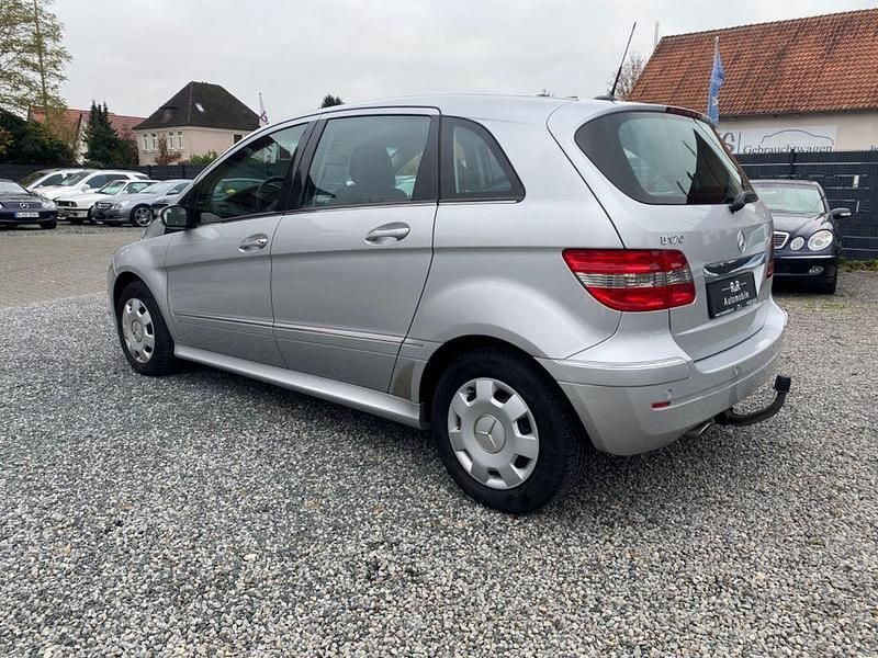 Gebraucht Mercedes B170 116 PS (85 kW) 2007 Silber Van / Kleinbus