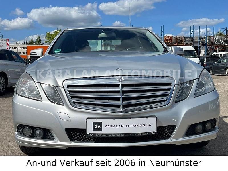 Gebraucht Mercedes E200 184 PS (135 kW) 2009 Silber Limousine