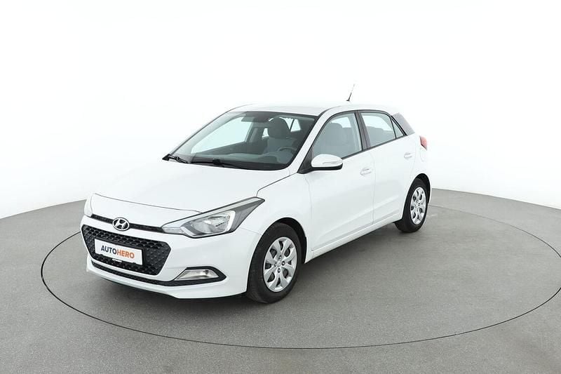 Weiß Gebraucht 2017 Hyundai i20 Classic Limousine | 8.270 € (Fairer Preis) - Bild 1/3