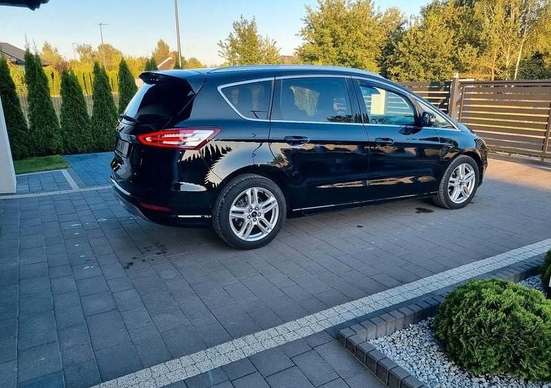 Gebraucht Ford S-MAX Titanium 209 PS (153 kW) 2017 Schwarz Van / Kleinbus