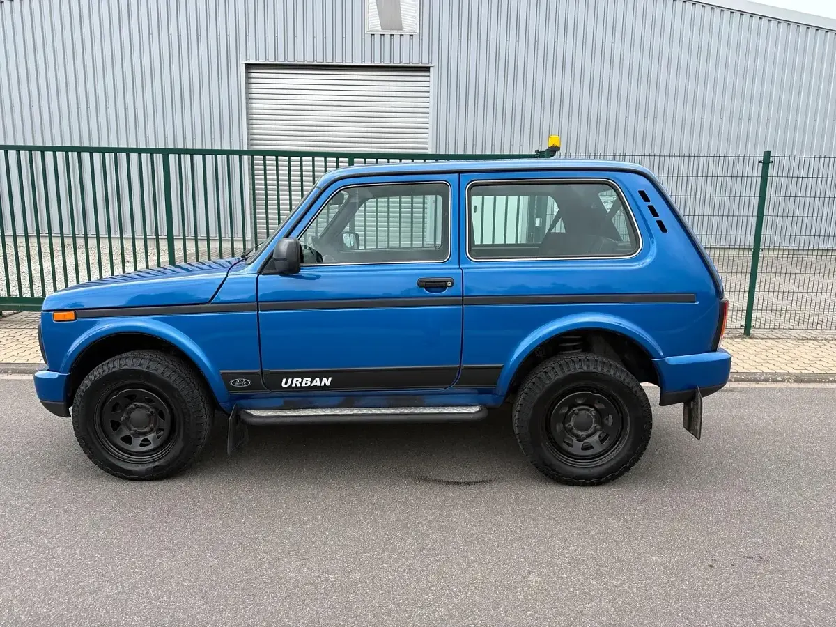 Gebraucht Lada Urban 84 PS (61 kW) 2018 Blau SUV