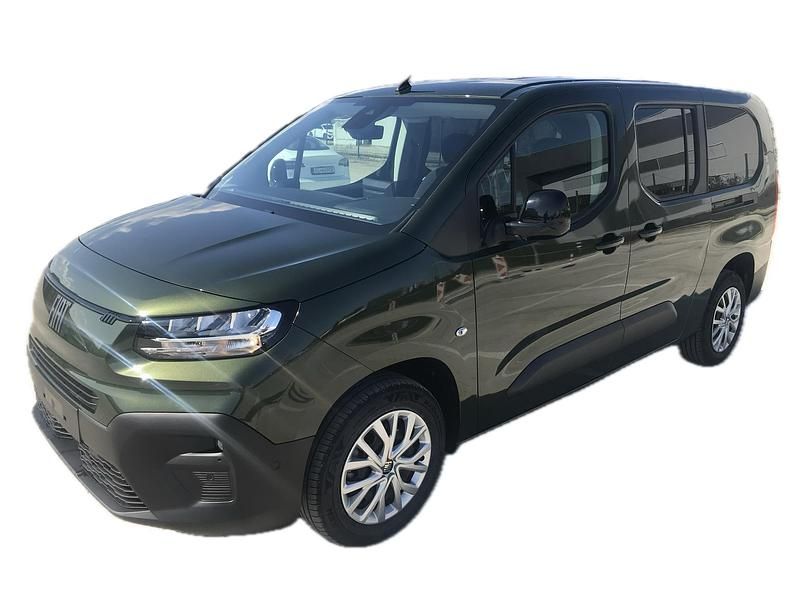 Neu Fiat Doblò Tech 102 PS (75 kW) 2026 550 grün metallic Van / Kleinbus