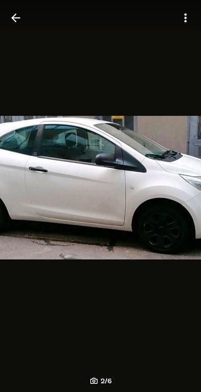 Gebraucht Ford Ka Ambiente 69 PS (50 kW) 2015 Silber Kleinwagen