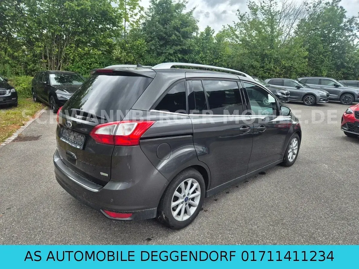 Gebraucht Ford Grand C-Max Titanium 125 PS (91 kW) 2016 Grau Van / Kleinbus