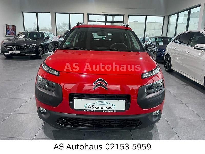 Gebraucht Citroën C4 SELECTION 110 PS (80 kW) 2016 Rot SUV