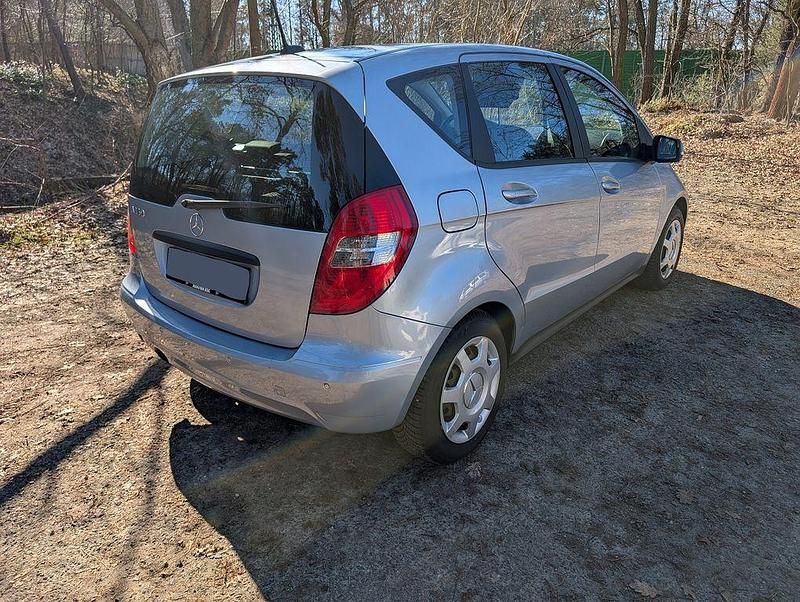 Gebraucht Mercedes A160 95 PS (69 kW) 2010 Silber Van / Kleinbus